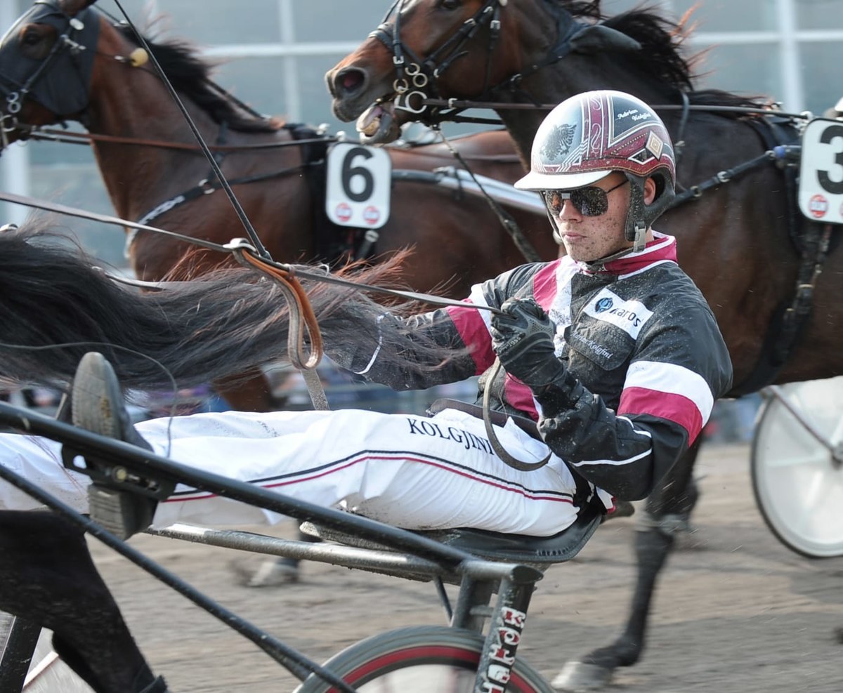 MÅNDAG MORGON: Bebisarna gör upp om åtråvärda platser