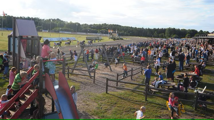 Amal publik karrstrand