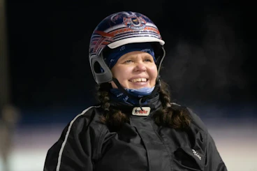 Nina pettersson perklen close up