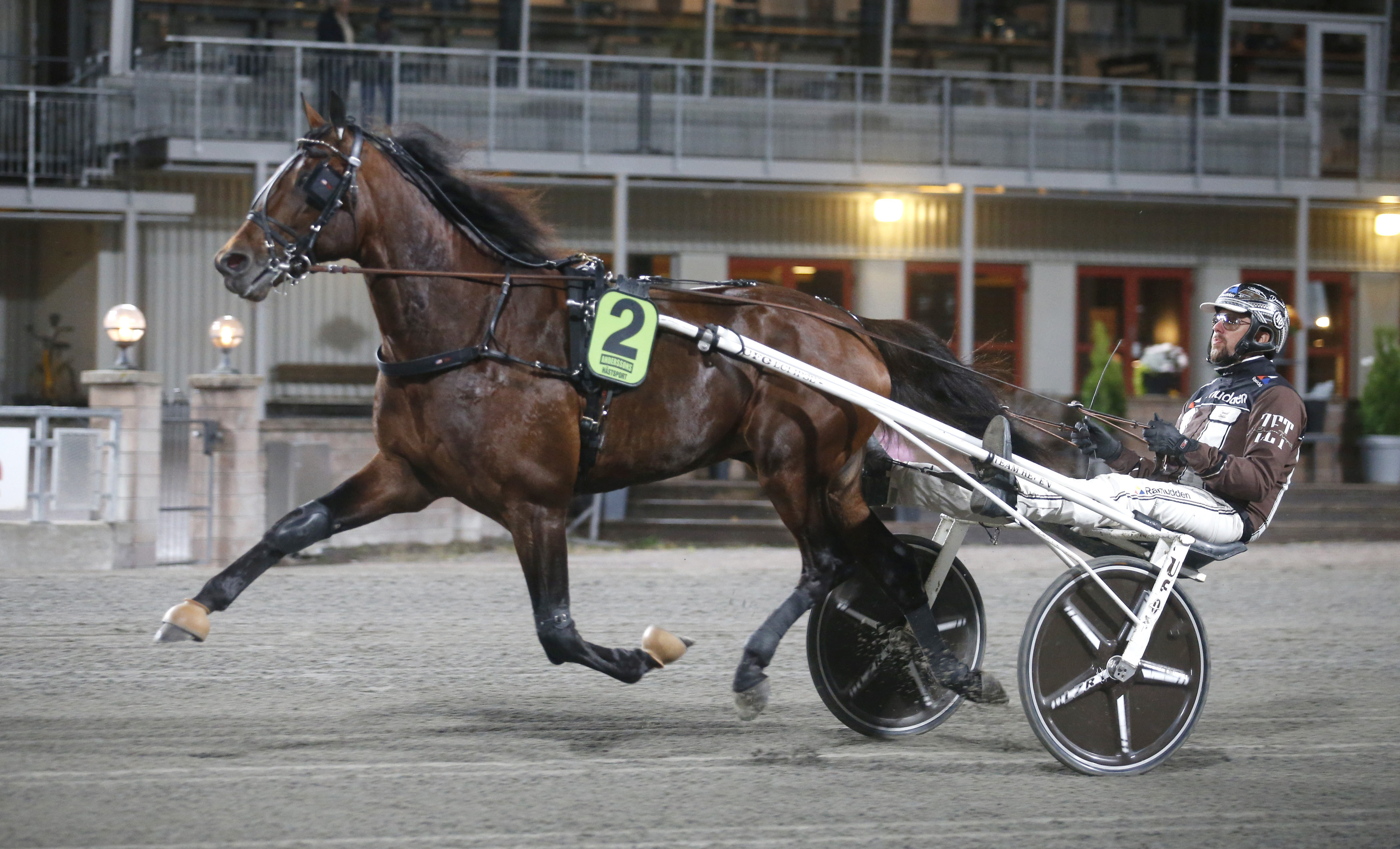 Jonas Harrysson travtips